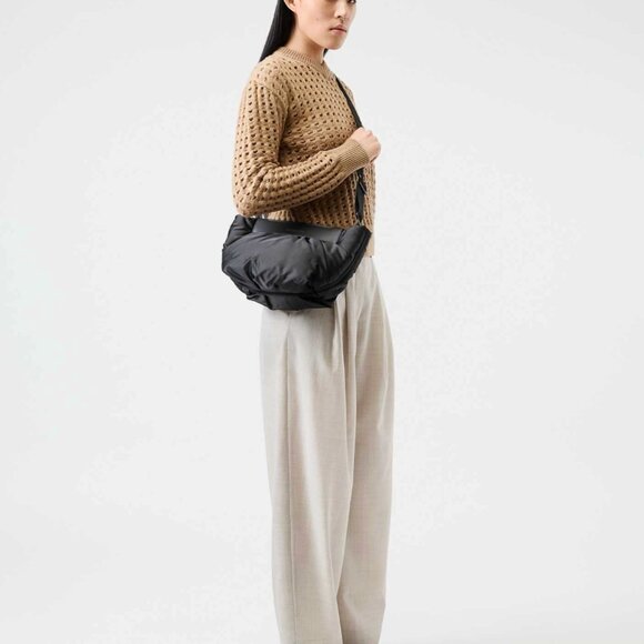 Caba Clutch Black - Vee Collective - Picture 2 of 10